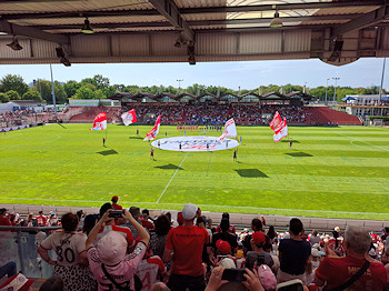 Sportpark Unterhaching FCB Frauen Freundschaftsspiel gegen Paris FC am 09.08.2026