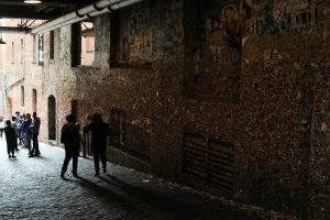 Market Theater Gum Wall, hier sieht man die Ausmaße