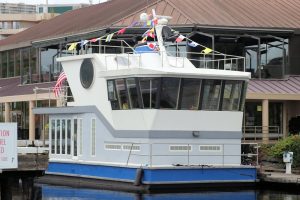 Ein modernes Hausboot