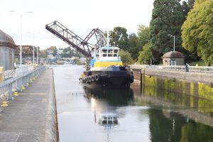 Der Schlepper läuft ein…