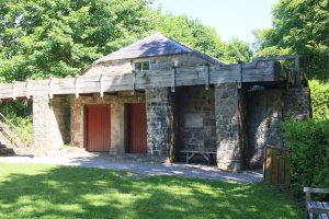 Wassergetriebene Sägemühle