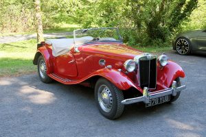 Auf dem Parkplatz von Florence Court