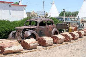 Wigwam Motel mit Wigwam Car Collection