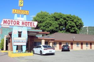 Arizona 9 Motor Hotel 