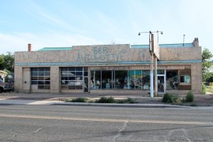 Seligman feed store, ehemalige Tankstelle und Werkstatt von 1936