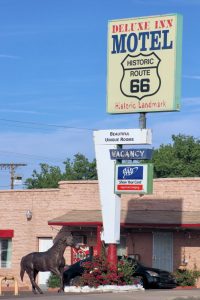 Deluxe Inn Motel Leuchtreklame