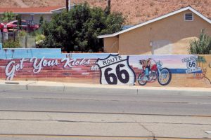 Wandgemälde „Get Your Kicks on Route 66“