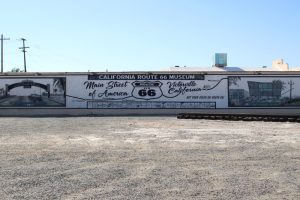 Wandgemälde am California Route 66 Museum