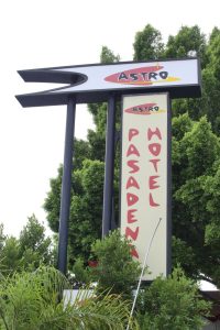 Astro Pasadena Hotel Leuchtreklame