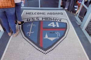 USS Midway Wappen als Teppich