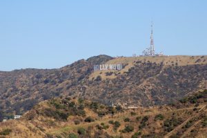 Das Hollywood-Sign aus der Ferne