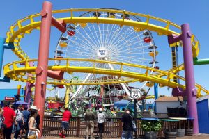 Riesenrad und Achterbahn