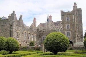 Drimnagh Castle - Gartenseite