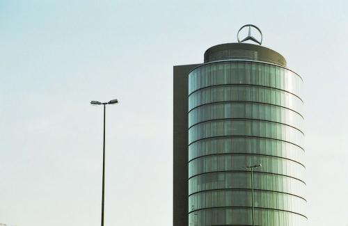 Das Mercedes Hochhaus